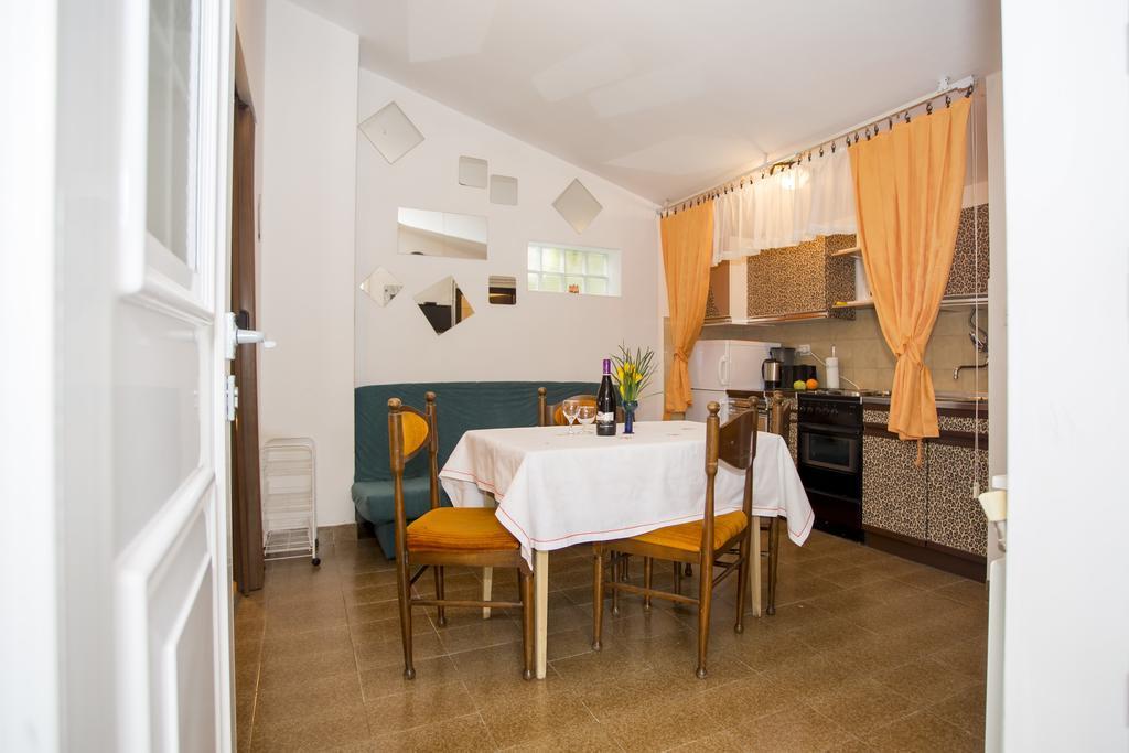 Apartments Pula 1618 Εξωτερικό φωτογραφία
