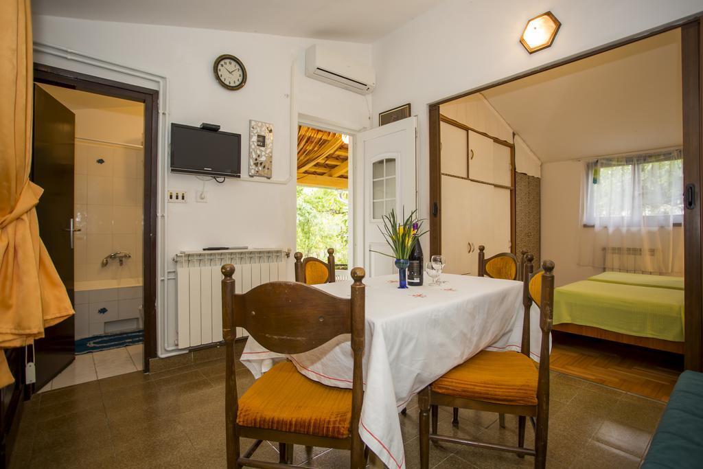 Apartments Pula 1618 Εξωτερικό φωτογραφία